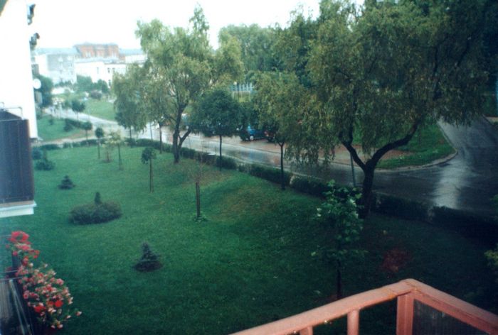 z balkonu-deszcz.jpg
