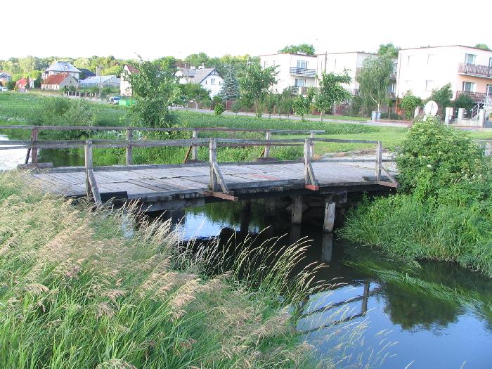 most nad Liwa - przedluzenie ul.Karowej.JPG