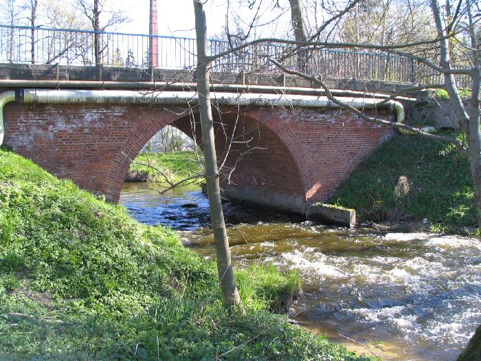 most nad Liwa, ul.Warszawska.JPG