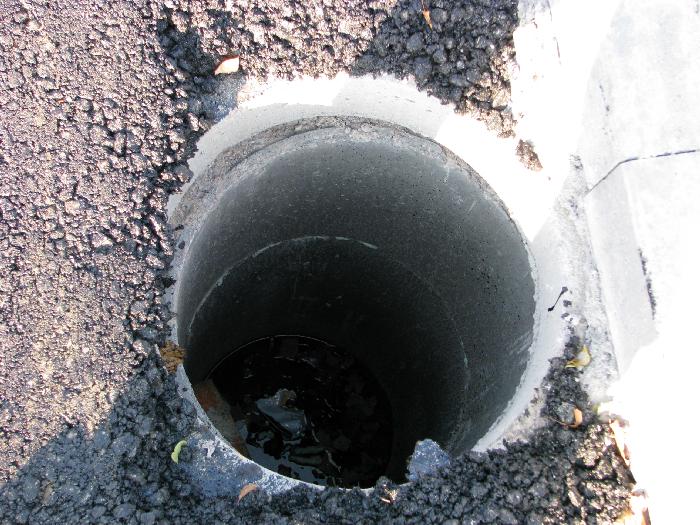 ul. Sportowa_studzienka_02.JPG