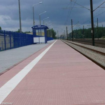 wloszczowa_dworzec_pkp1.jpg