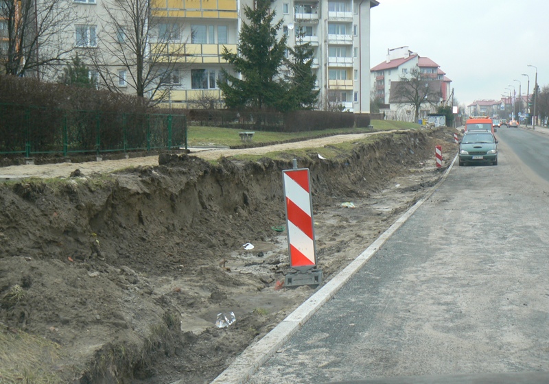 Polna przy blokach parking.JPG