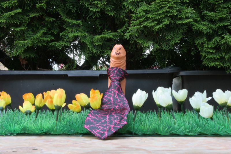 ludzki palec z krawatem.jpg