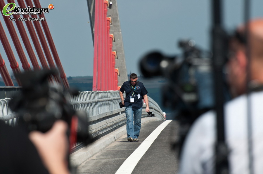 Spacer ku zachodzącemu słońcu.jpg
