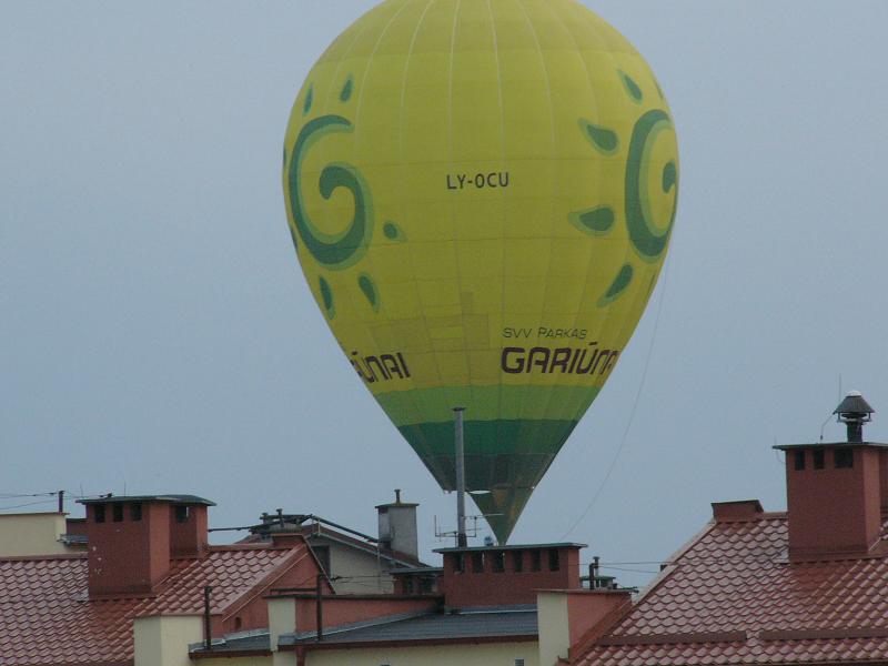 balon nad dachami.JPG
