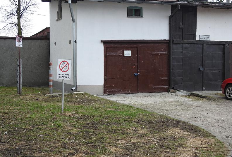 Zakazane podwórko.jpg