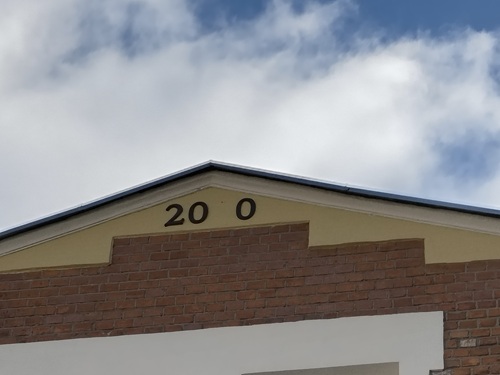 dom 200 500.jpg