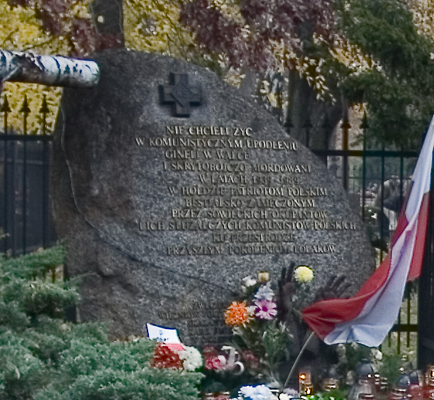 głaz pamięci.jpg